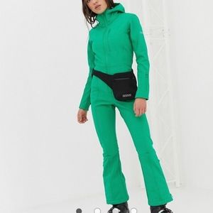 Women’s Snowsuit with Fanny pack.